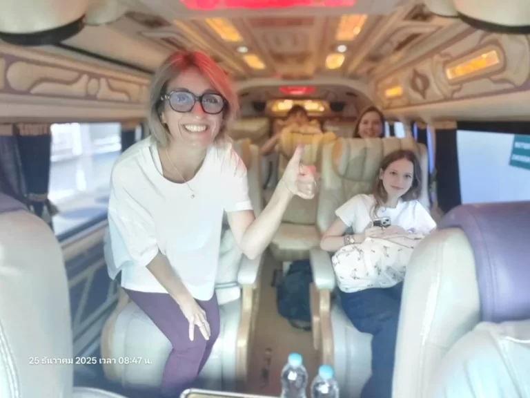 บริการเช่ารถพร้อมคนขับเขาใหญ่